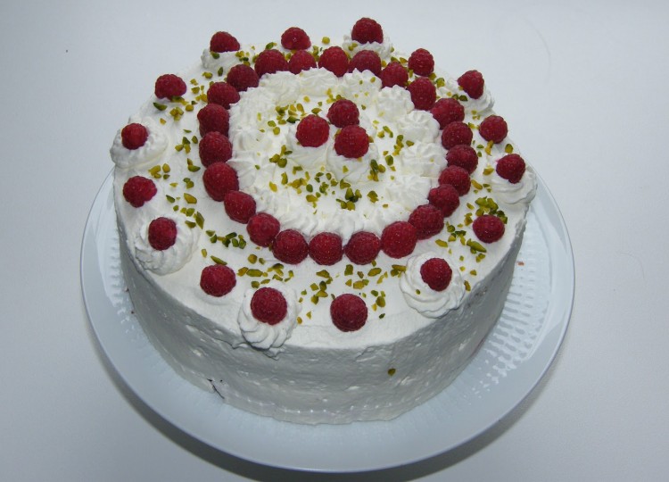 Himbeer-Sekt-Torte